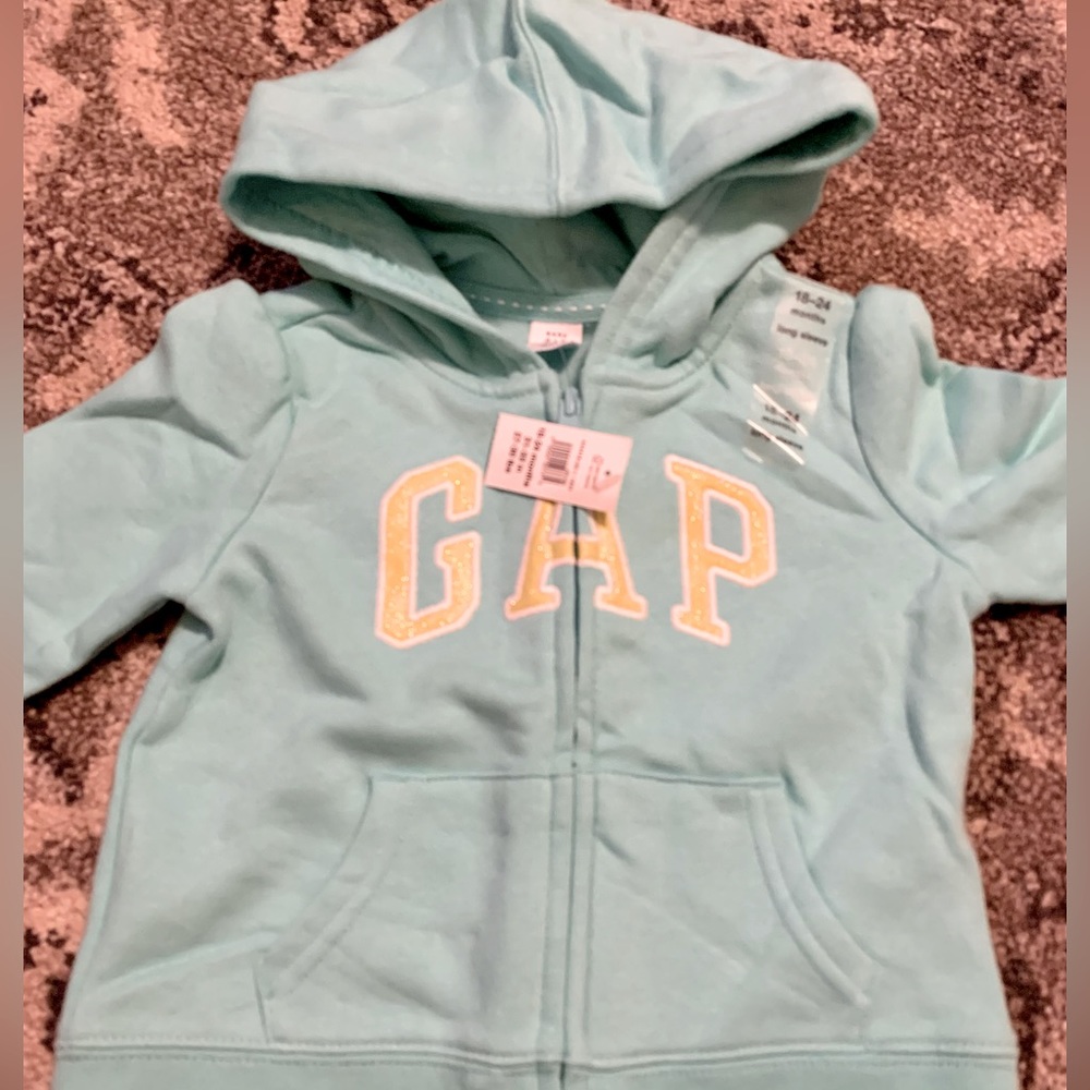 NWT ❄️ Baby Gap Hoodie Sz. 18-24